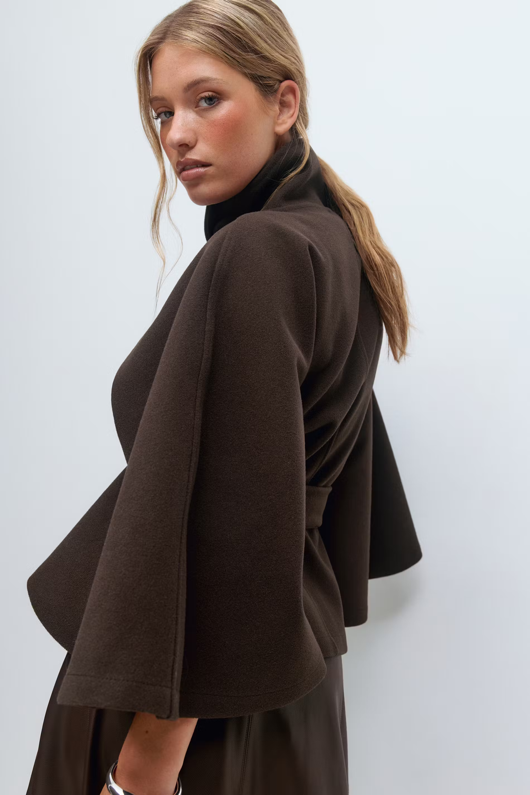 Diane | Elegant Cape Coat with Belt & High Collar