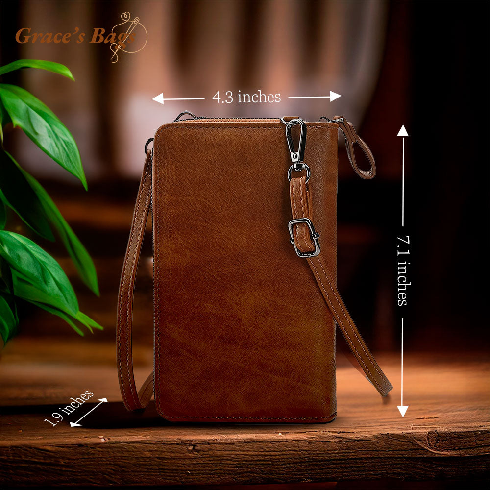 Hila's small and stylish bag