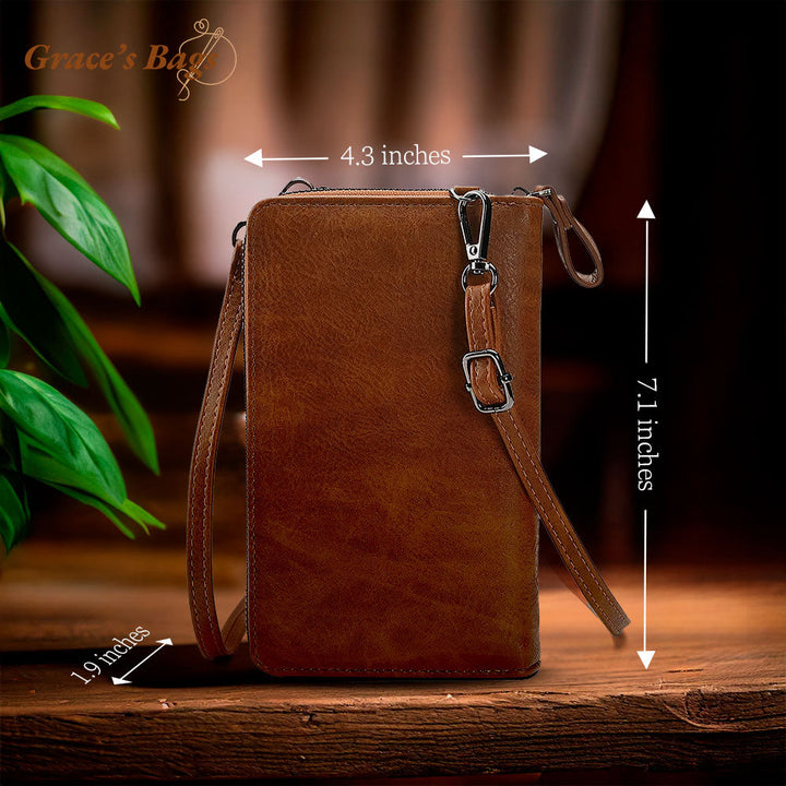 Hila's small and stylish bag