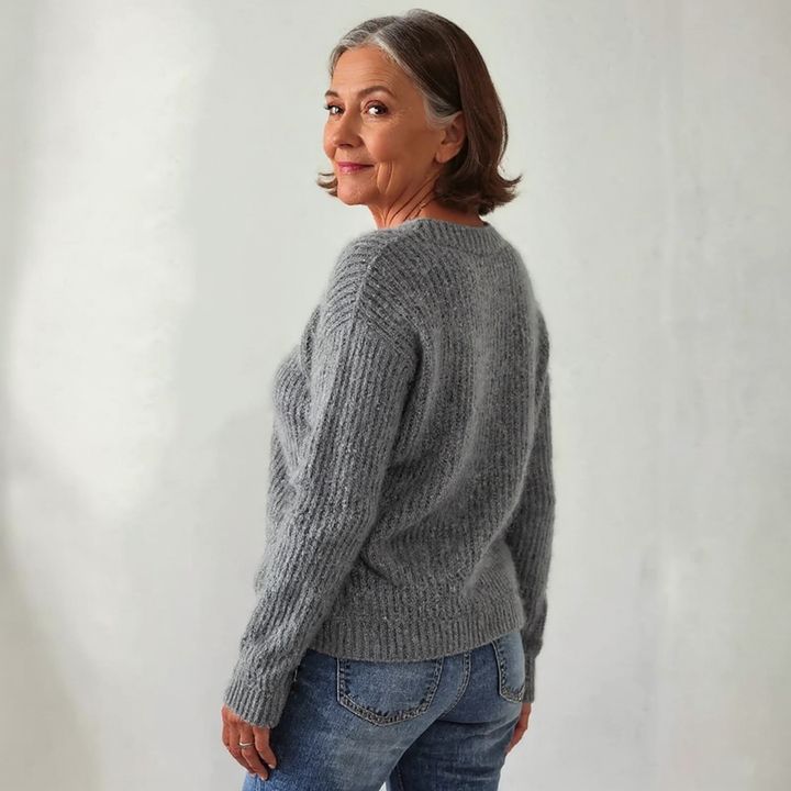 Chloe & Rose – Classic Icelandic Wool Knitted Sweater